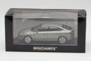 Ford Mondeo Mk3 Sedan Grå Metallic Minichamps 1:43 IND403086003 Metall — bild 4 av 4