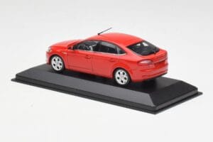 Ford Mondeo Mk4 Colorado Röd Minichamps 1:43 MONDEO001 Metall — bild 3 av 4