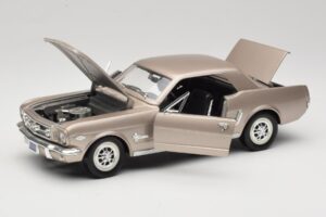 Ford Mustang 1964 1/2 Silver Mira 1:18 6127 Metall — bild 2 av 8