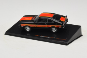 Ford Mustang Cobra II Svart IXO 1:43 CLC599N Metall — bild 3 av 4