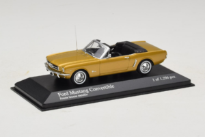 Ford Mustang Cabriolet Guld Minichamps 1:43 400082432 Metall — bild 2 av 4