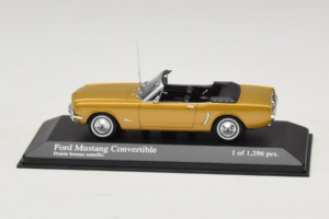 Ford Mustang Cabriolet Guld Minichamps 1:43 400082432 Metall