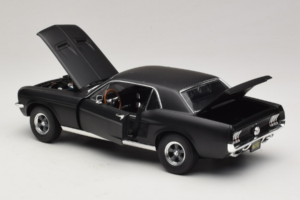 Ford Mustang Creed Movie GreenLight 1:18 13611 Metall — bild 5 av 8