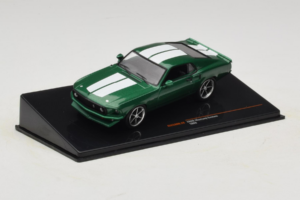 Ford Mustang Custom Grön IXO 1:43 CLC530N Metall — bild 2 av 4