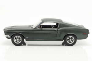 Ford Mustang Fastback Satin Green Metallic Norev 1:12 122702 Metall — bild 3 av 5