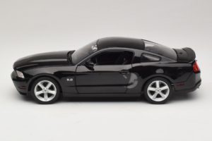 Ford Mustang GT Svart Drive Movie GreenLight 1:18 13609 Metall — bild 4 av 8
