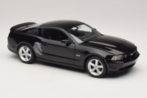Ford Mustang GT Svart Drive Movie GreenLight 1:18 13609 Metall — bild 6 av 8