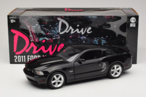 Ford Mustang GT Svart Drive Movie GreenLight 1:18 13609 Metall — bild 8 av 8