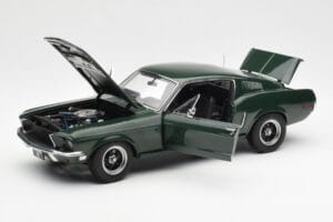 Ford Mustang GT Bullitt Grön AUTOart 1:18 72812 Metall — bild 2 av 8