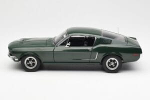 Ford Mustang GT Bullitt Grön AUTOart 1:18 72812 Metall — bild 4 av 8