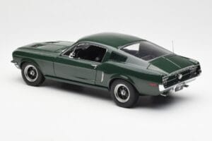 Ford Mustang GT Bullitt Grön AUTOart 1:18 72812 Metall — bild 7 av 8