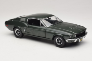 Ford Mustang GT Bullitt med Steve McQueen Figur Greenlight 1:18 12885 Metall — bild 6 av 8
