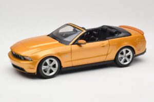 Ford Mustang GT S197 Cabriolet Guld Maisto 1:18 31158 Metall