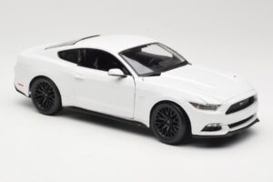 Ford Mustang GT S550 Vit Maisto 1:18 31197 Metall — bild 6 av 8