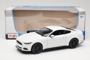 Ford Mustang GT S550 Vit Maisto 1:18 31197 Metall — bild 8 av 8