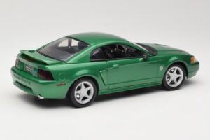 Ford Mustang GT SN95 Grön Maisto 1:18 50326 Metall — bild 3 av 8