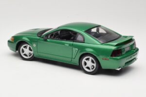 Ford Mustang GT SN95 Grön Maisto 1:18 50326 Metall — bild 7 av 8