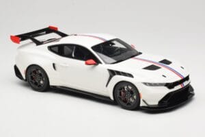 Ford Mustang GTD S650 Spirit of America Performance White GT Spirit 1:18 GT956 Resin — bild 4 av 6