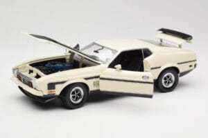 Ford Mustang Mach 1 Vit Sun Star 1:18 3602 Metall — bild 2 av 8