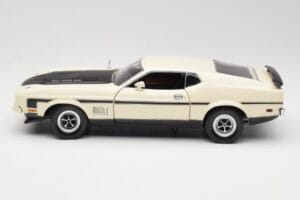 Ford Mustang Mach 1 Vit Sun Star 1:18 3602 Metall — bild 4 av 8