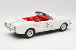 Ford Mustang Pace Car Wimbledon White Solido 1:18 81578 Metall — bild 3 av 8