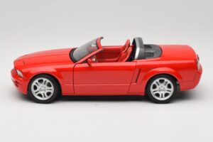 Ford Mustang S197 GT Cabriolet Röd Beanstalk Group 1:18 FOR10016R Metall — bild 4 av 8