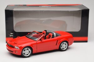 Ford Mustang S197 GT Cabriolet Röd Beanstalk Group 1:18 FOR10016R Metall — bild 8 av 8