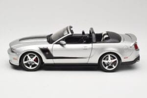 Ford Mustang S197 Roush 427R Cabriolet Silver Maisto 1:18 31669 Metall — bild 4 av 8