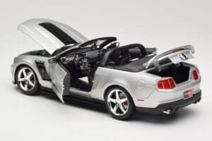 Ford Mustang S197 Roush 427R Cabriolet Silver Maisto 1:18 31669 Metall — bild 5 av 8