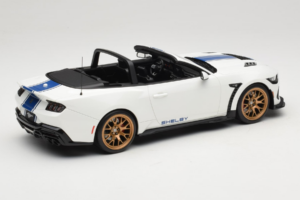 Ford Mustang S650 Shelby Super Snake Oxford White GT Spirit 1:18 GT572 Resin — bild 2 av 6