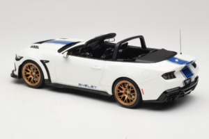 Ford Mustang S650 Shelby Super Snake Oxford White GT Spirit 1:18 GT572 Resin — bild 5 av 6