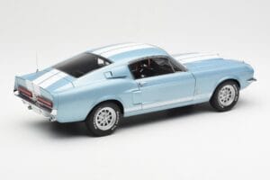 Ford Mustang Shelby GT500 Ljusblå Metallic Med Vita Ränder AUTOart 1:18 72907 Metall — bild 3 av 8