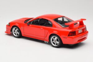 Ford Mustang SVT Cobra R SN95 Röd Maisto 1:18 531872 Metall — bild 7 av 8