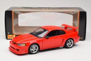 Ford Mustang SVT Cobra R SN95 Röd Maisto 1:18 531872 Metall — bild 8 av 8