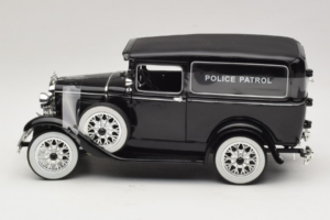 Ford Panel Car Police Patrol Signature Models 1:18 18143 Metall — bild 3 av 6