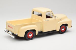 Ford Pickup Colonial Vit Road Legends 1:18 92148 Metall — bild 3 av 8