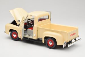 Ford Pickup Colonial Vit Road Legends 1:18 92148 Metall — bild 5 av 8