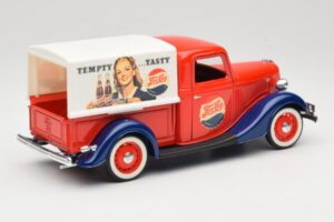 Ford Pickup Truck Pepsi-Cola Solido 1:18 99053 Metall — bild 3 av 8