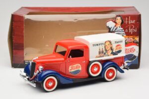 Ford Pickup Truck Pepsi-Cola Solido 1:18 99053 Metall — bild 8 av 8