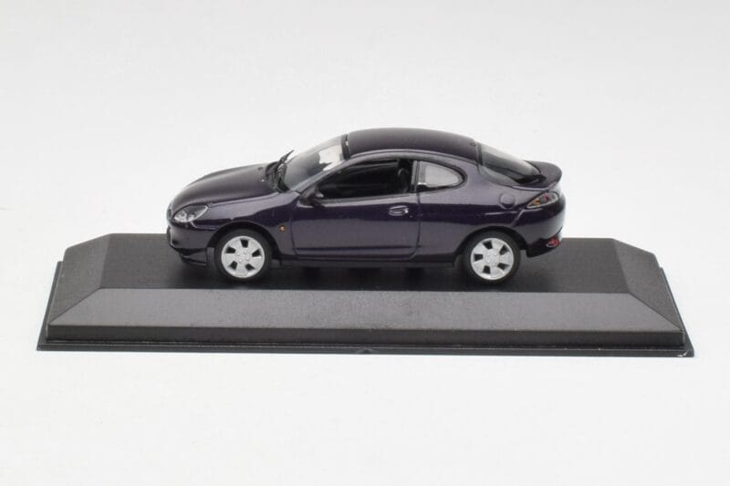 Ford Puma Melina Lila Minichamps 1:43 430086525 Metall
