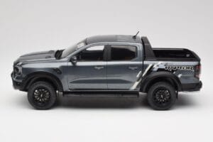 Ford Ranger Raptor Grå Metallic MCG 1:18 MCG18457 Metall — bild 5 av 6