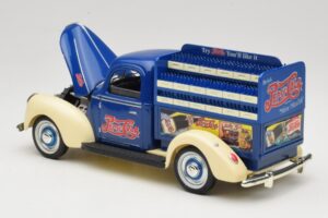 Ford Pepsi-Cola Replica Golden Wheel 1:18 PF351 Metall — bild 5 av 8