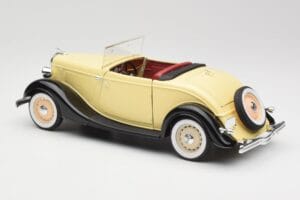 Ford Roadster Dearborn Yellow Solido 1:18 8008 Metall — bild 7 av 8
