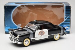 Ford Sedan Washington State Police Solido 1:18 8158 Metall — bild 8 av 8