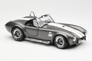 Ford Shelby Cobra 427 S/C Grå Metallic Med Vita Ränder Kyosho 1:18 08045GRW Metall — bild 6 av 8