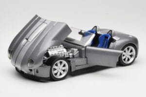 Shelby Cobra Cabriolet Grey Metallic Hot Wheels 1:18 G7220 Metall — bild 2 av 8