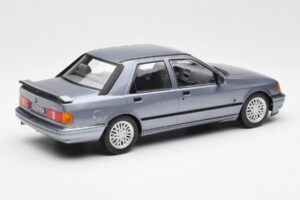 Ford Sierra RS Cosworth Ljusblå MCG 1:18 MCG18174 Metall — bild 2 av 6