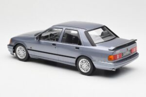 Ford Sierra RS Cosworth Ljusblå MCG 1:18 MCG18174 Metall — bild 5 av 6