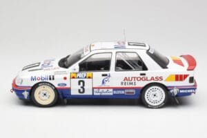 Ford Sierra RS Cosworth 4x4 #3 M. Biasion / T. Siviero Rally Monte Carlo 1992 MCG 1:18 MCG18355R Metall — bild 3 av 6
