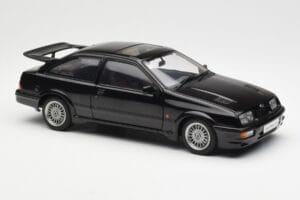 Ford Sierra RS Cosworth Svart AUTOart 1:18 72861 Metall — bild 6 av 8